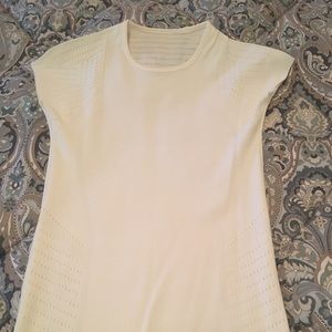 Lululemon Short Sleeve Perforated Top sm